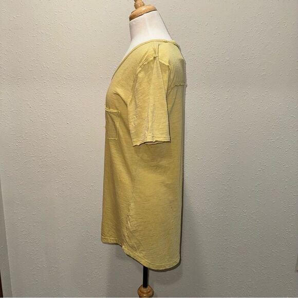 Rae Mode Basic Pocket Tee - Picture 4 of 6